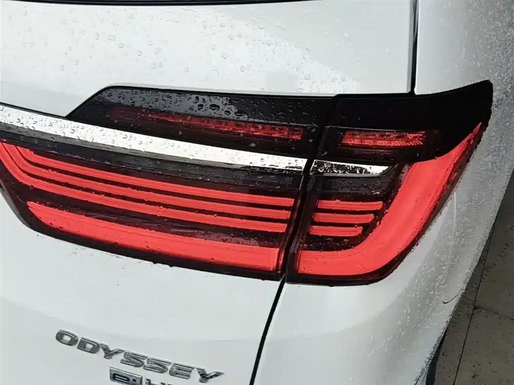 Odyssey 2022 2.0L e:HEV Elite Edition — миниатюра 8