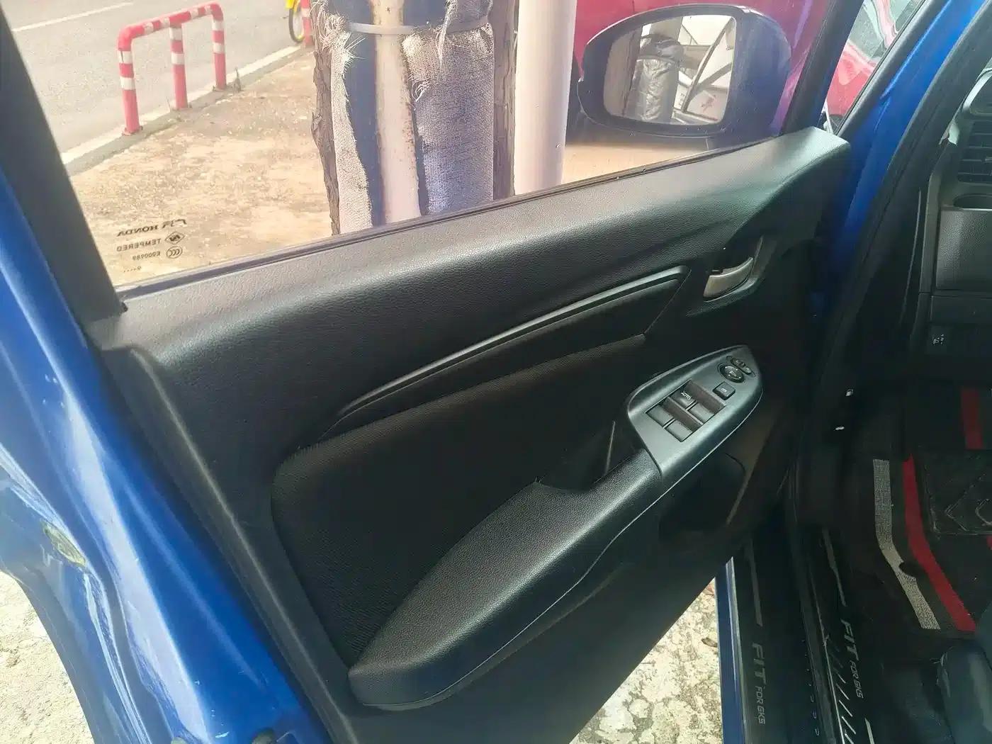 Honda Fit 2018 1.5L CVT Comfort Sunroof Edition — миниатюра 5