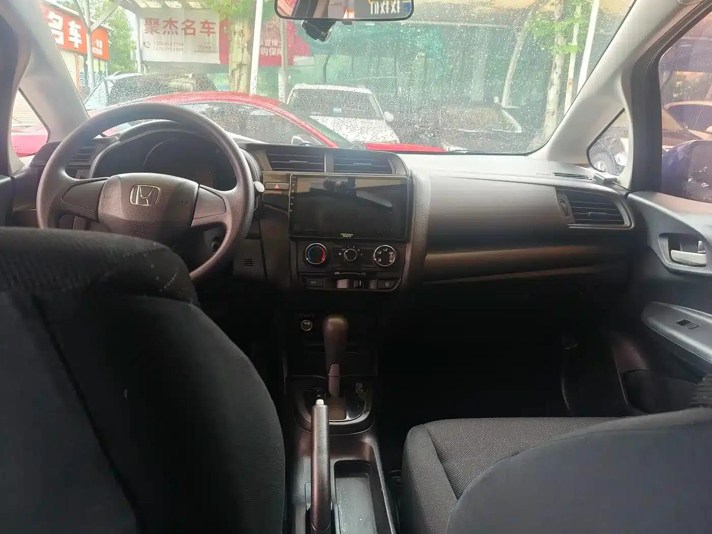 Honda Fit 2018 1.5L CVT Comfort Sunroof Edition — миниатюра 9
