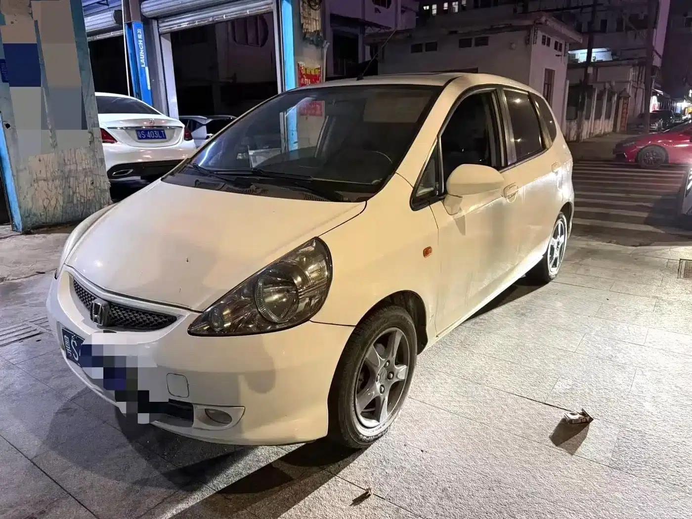 Honda Fit 2004 1.5L CVT — миниатюра 1
