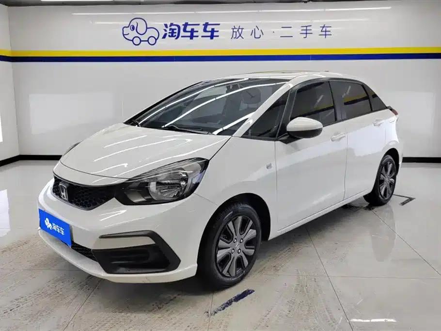 Honda Fit 2022 1.5L CVT Trendy Sunroof Edition — миниатюра 1