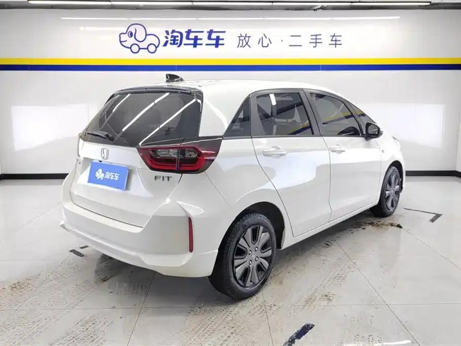 Honda Fit 2022 1.5L CVT Trendy Sunroof Edition — миниатюра 3