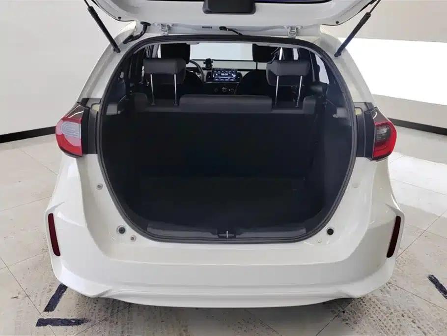 Honda Fit 2022 1.5L CVT Trendy Sunroof Edition — миниатюра 4