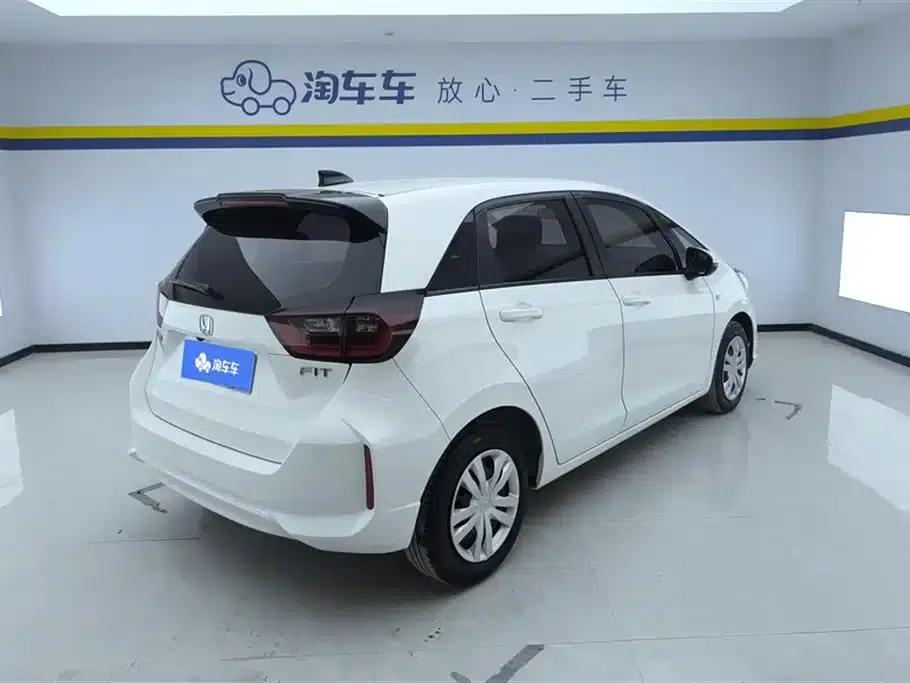 Honda Fit 2021 1.5L CVT Trend Edition — миниатюра 3