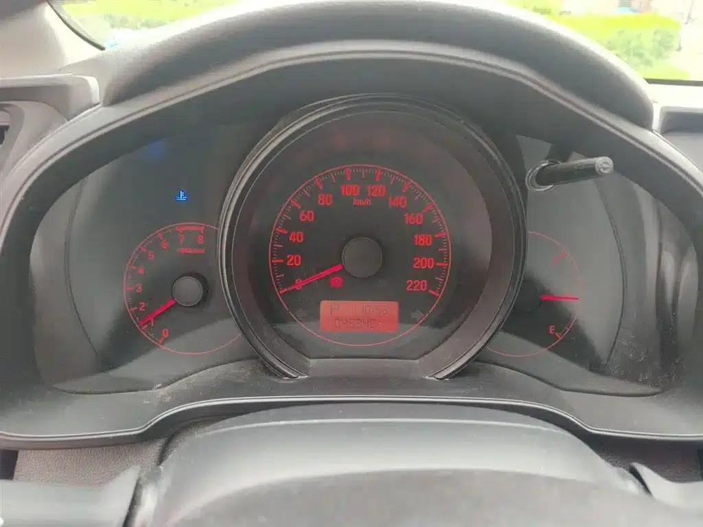 Honda Fit 2018 1.5L CVT Comfort Edition — миниатюра 8