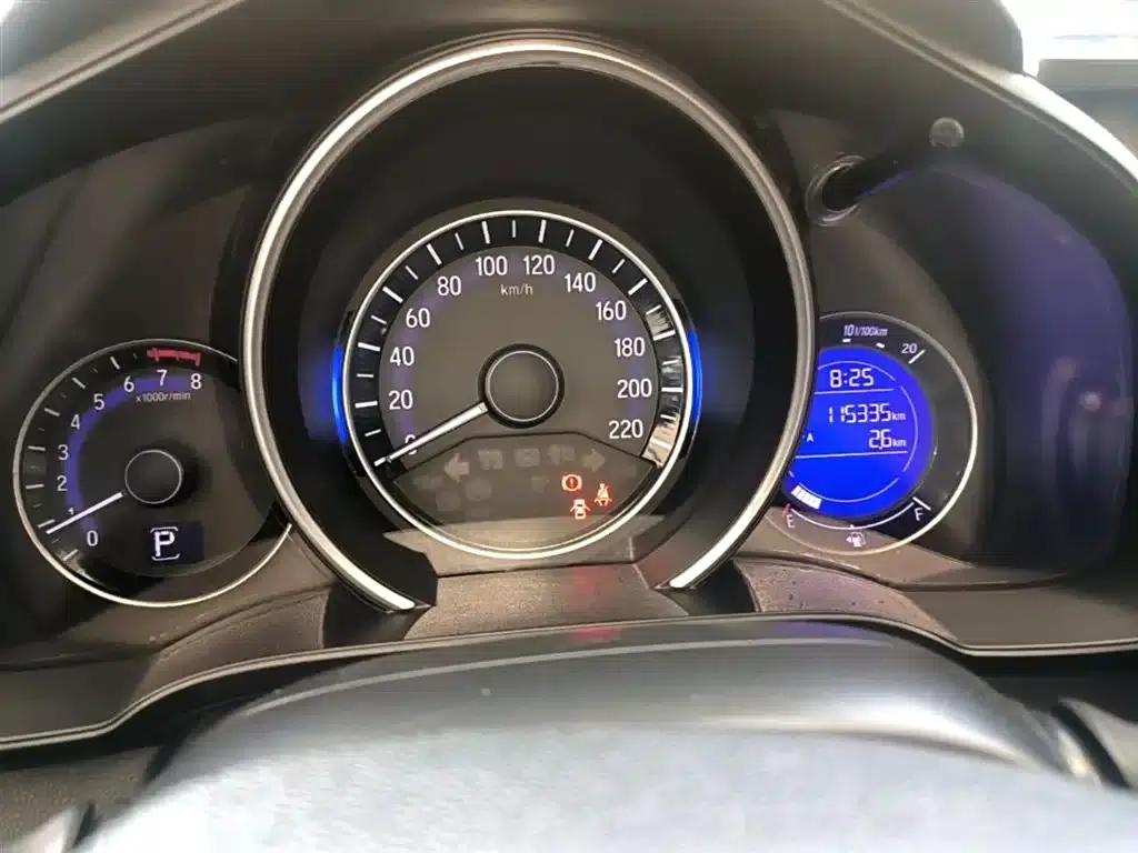 Honda Fit 2018 1.5L CVT Sport+ Edition — миниатюра 12
