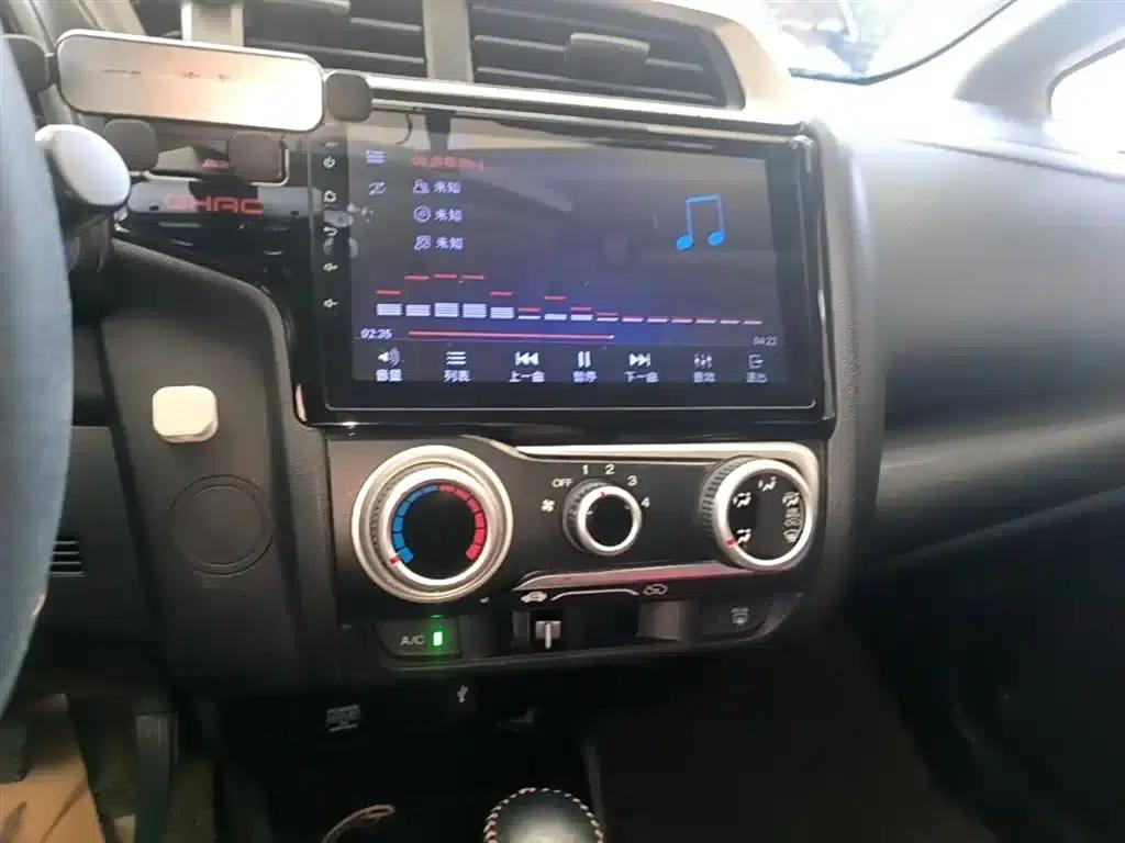 Honda Fit 2018 1.5L CVT Sport+ Edition — миниатюра 13