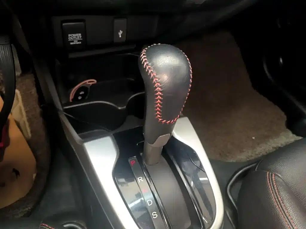 Honda Fit 2018 1.5L CVT Sport+ Edition — миниатюра 14