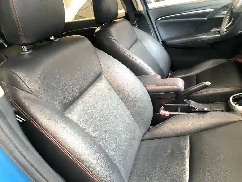 Honda Fit 2018 1.5L CVT Sport+ Edition — миниатюра 25