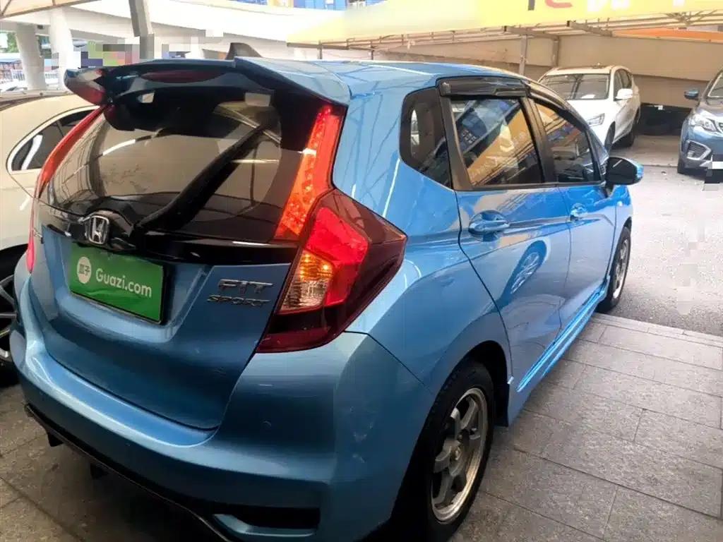 Honda Fit 2018 1.5L CVT Sport+ Edition — миниатюра 7
