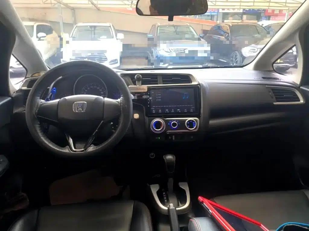 Honda Fit 2018 1.5L CVT Sport+ Edition — миниатюра 10