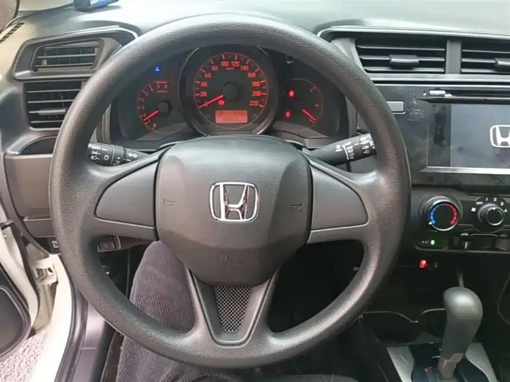 Honda Fit 2018 1.5L CVT Comfort Edition — миниатюра 11