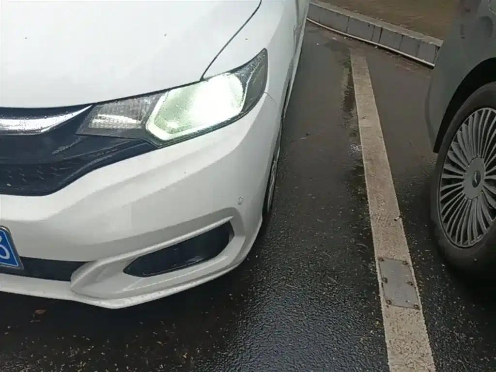 Honda Fit 2018 1.5L CVT Comfort Edition — миниатюра 24