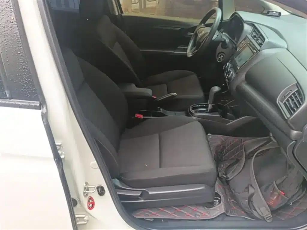 Honda Fit 2018 1.5L CVT Comfort Edition — миниатюра 25