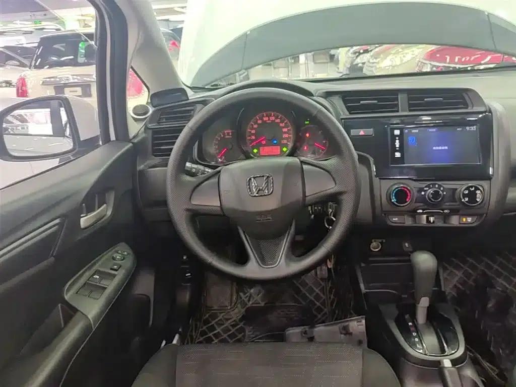 Honda Fit 2018 1.5L CVT Comfort Edition — миниатюра 11