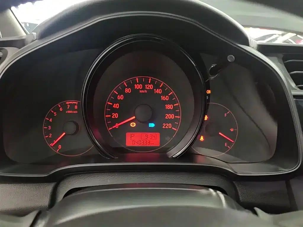 Honda Fit 2018 1.5L CVT Comfort Edition — миниатюра 12