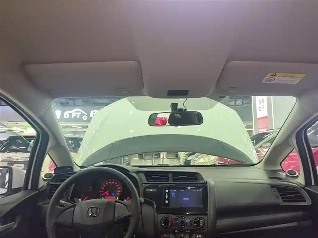 Honda Fit 2018 1.5L CVT Comfort Edition — миниатюра 18