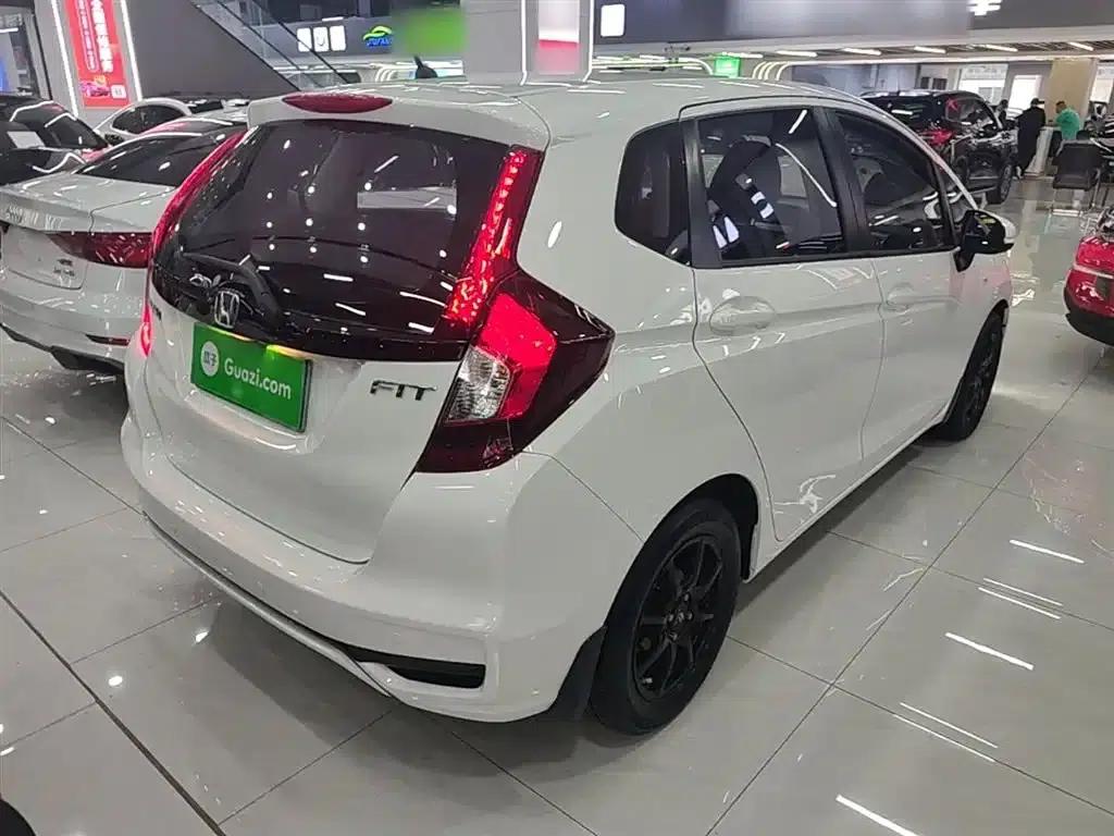 Honda Fit 2018 1.5L CVT Comfort Edition — миниатюра 7
