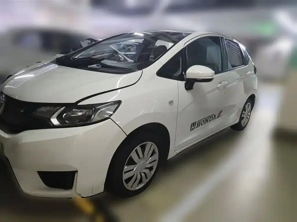 Honda Fit 2016 1.5L LXS CVT Comfort Sunroof Edition — миниатюра 1