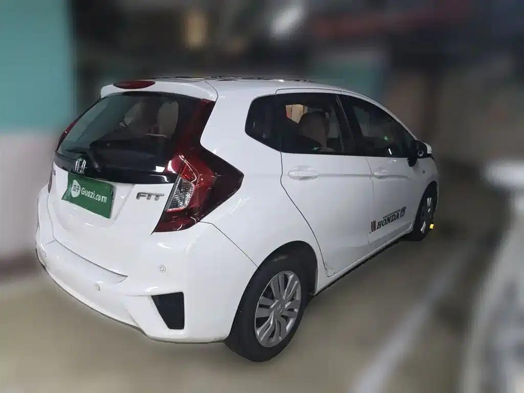 Honda Fit 2016 1.5L LXS CVT Comfort Sunroof Edition — миниатюра 5