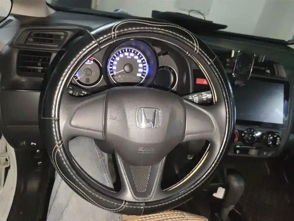 Honda Fit 2016 1.5L LXS CVT Comfort Sunroof Edition — миниатюра 7