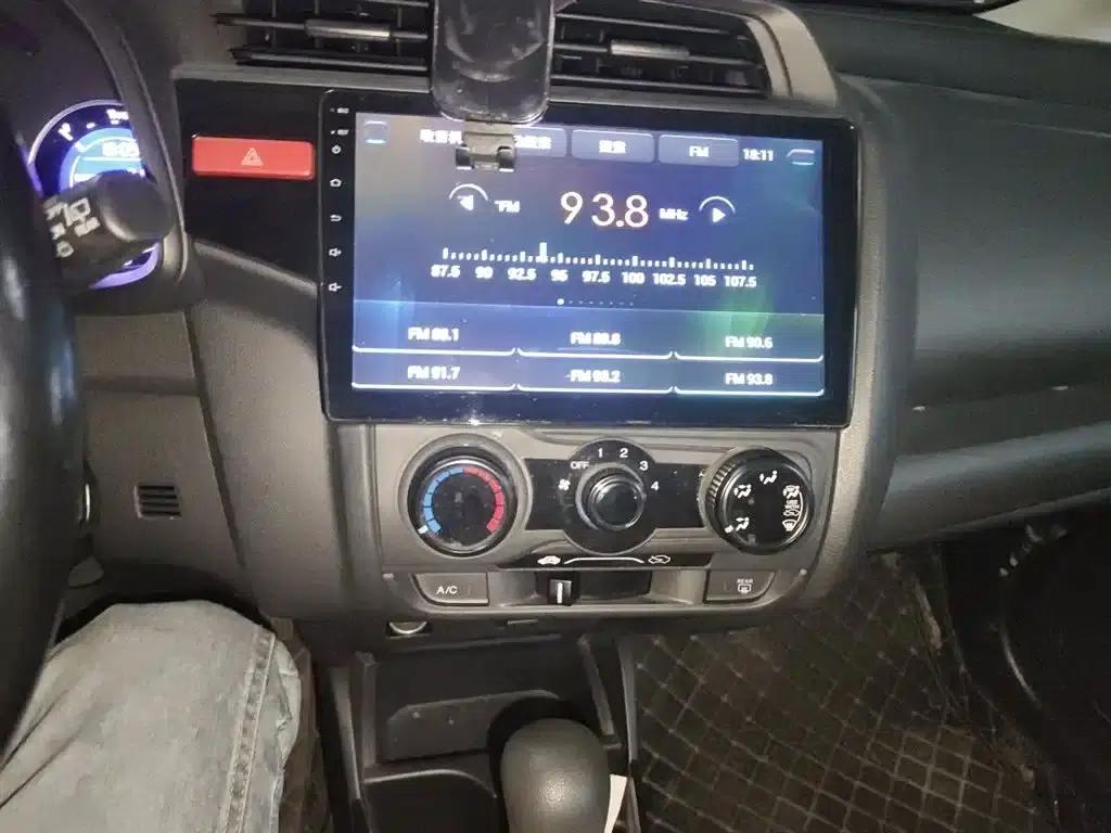 Honda Fit 2016 1.5L LXS CVT Comfort Sunroof Edition — миниатюра 10