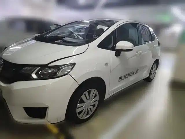 Honda Fit 2016 1.5L LXS CVT Comfort Sunroof Edition