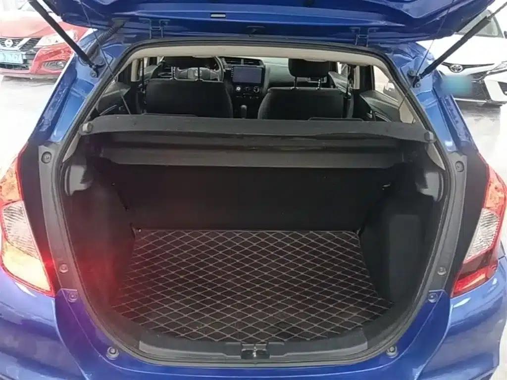 Honda Fit 2018 1.5L CVT Comfort Edition — миниатюра 19