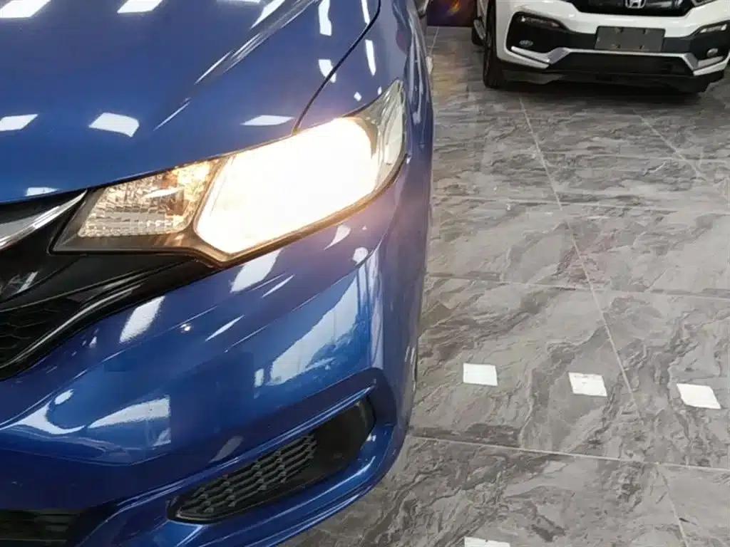 Honda Fit 2018 1.5L CVT Comfort Edition — миниатюра 24