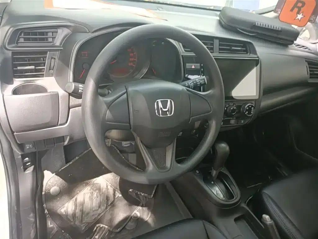 Honda Fit 2018 1.5L CVT Comfort Sunroof Edition — миниатюра 11