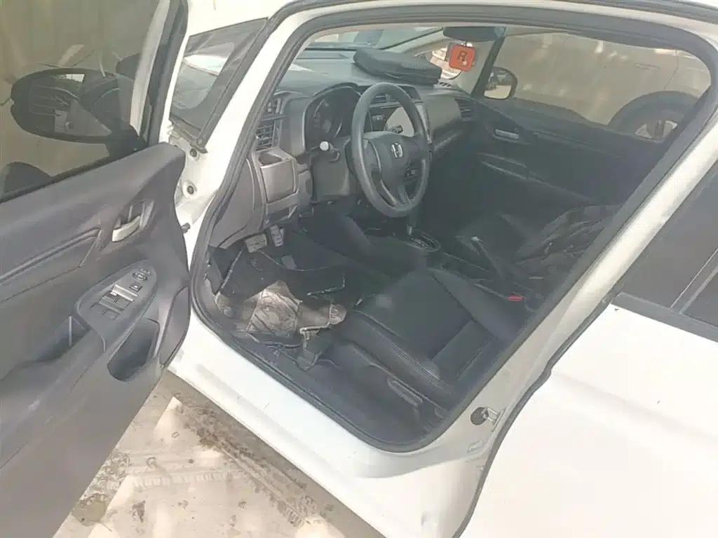 Honda Fit 2018 1.5L CVT Comfort Sunroof Edition — миниатюра 16