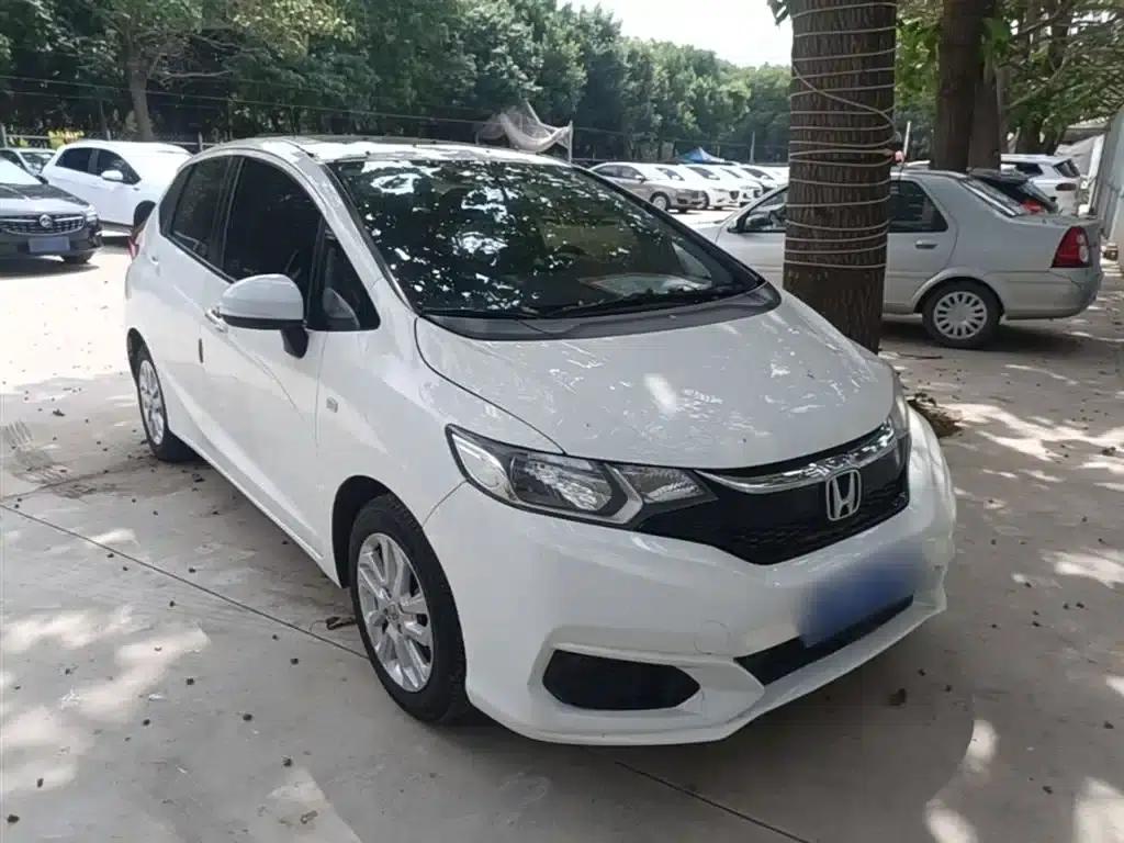 Honda Fit 2018 1.5L CVT Comfort Sunroof Edition — миниатюра 4