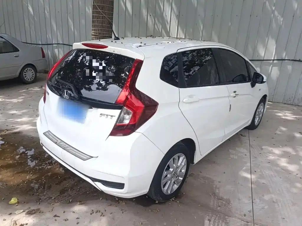 Honda Fit 2018 1.5L CVT Comfort Sunroof Edition — миниатюра 7