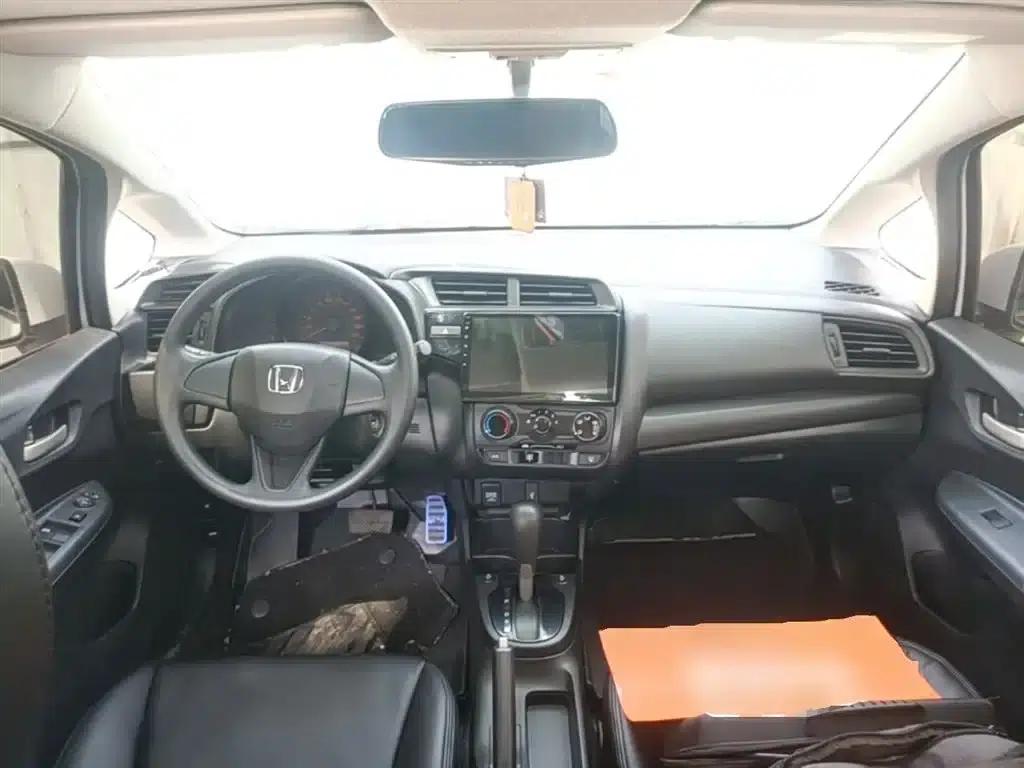Honda Fit 2018 1.5L CVT Comfort Sunroof Edition — миниатюра 10