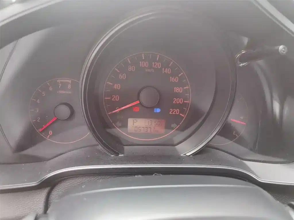 Honda Fit 2018 1.5L CVT Comfort Edition — миниатюра 12