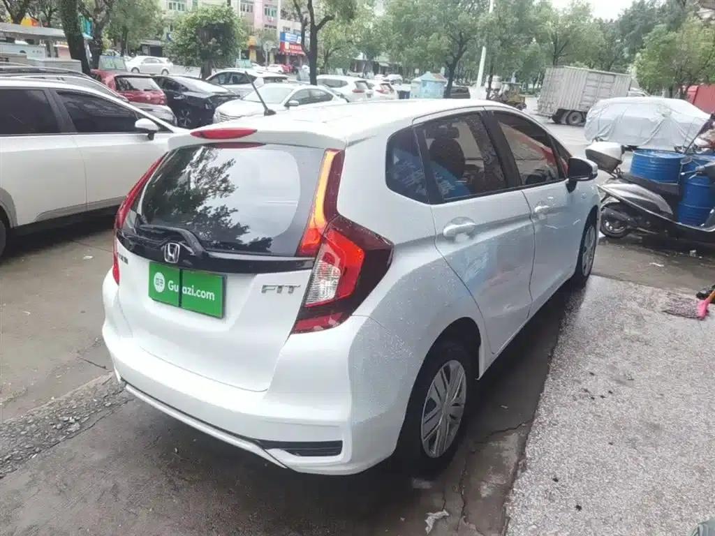 Honda Fit 2018 1.5L CVT Comfort Edition — миниатюра 7