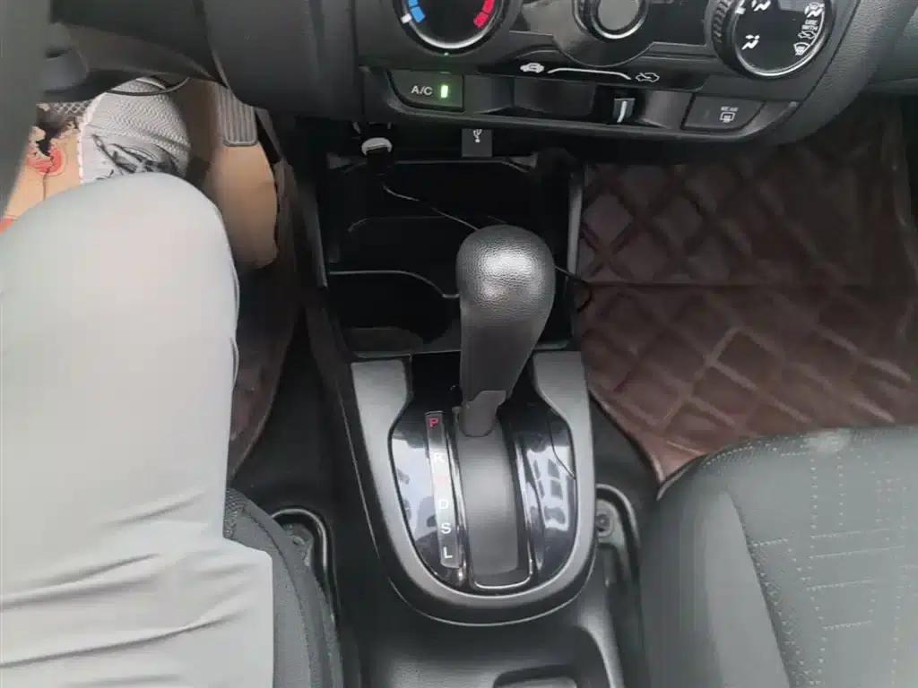 Honda Fit 2014 1.5L LX CVT Comfort — миниатюра 14