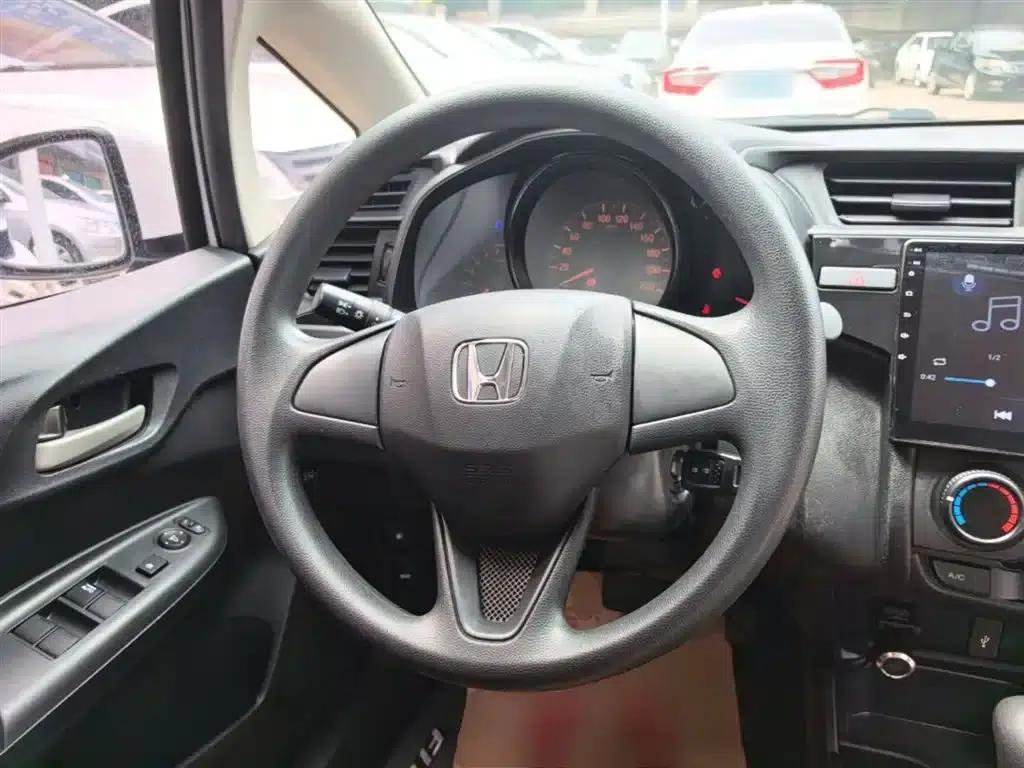 Honda Fit 2018 1.5L CVT Comfort Edition — миниатюра 11
