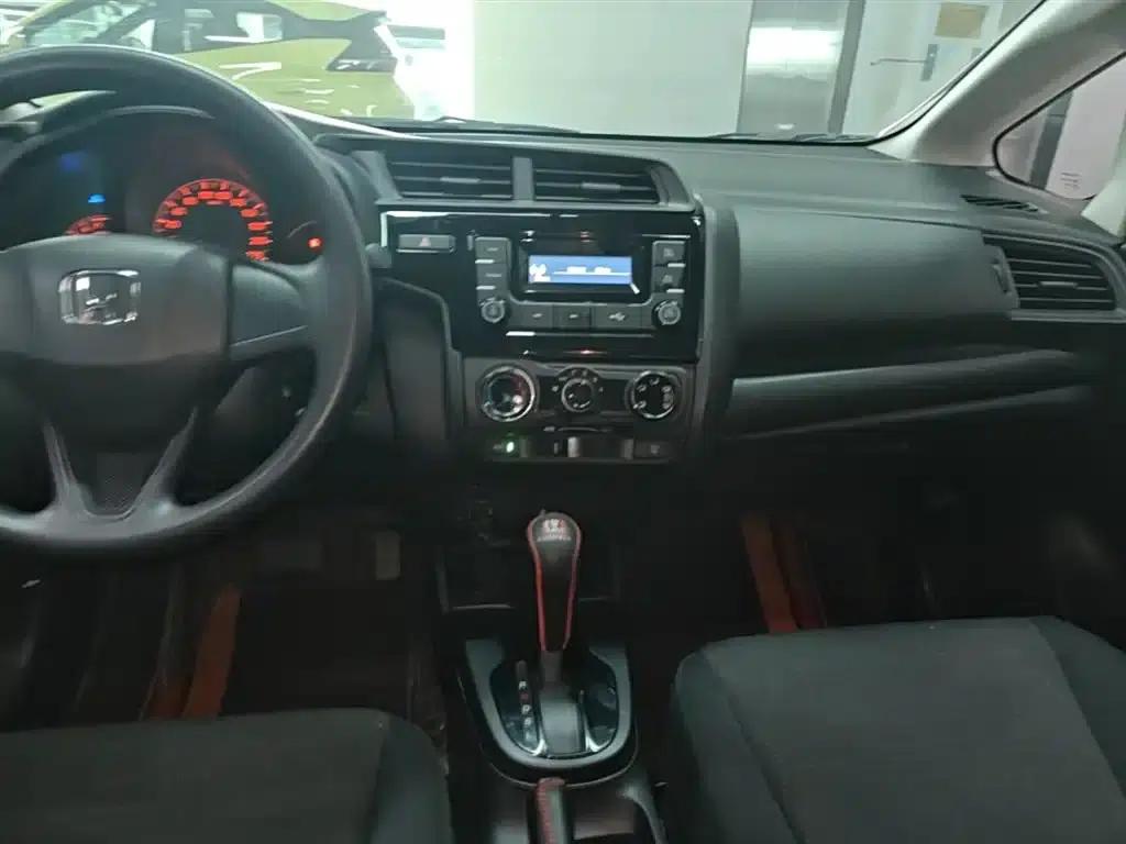 Honda Fit 2020 1.5L CVT Comfort Edition — миниатюра 10