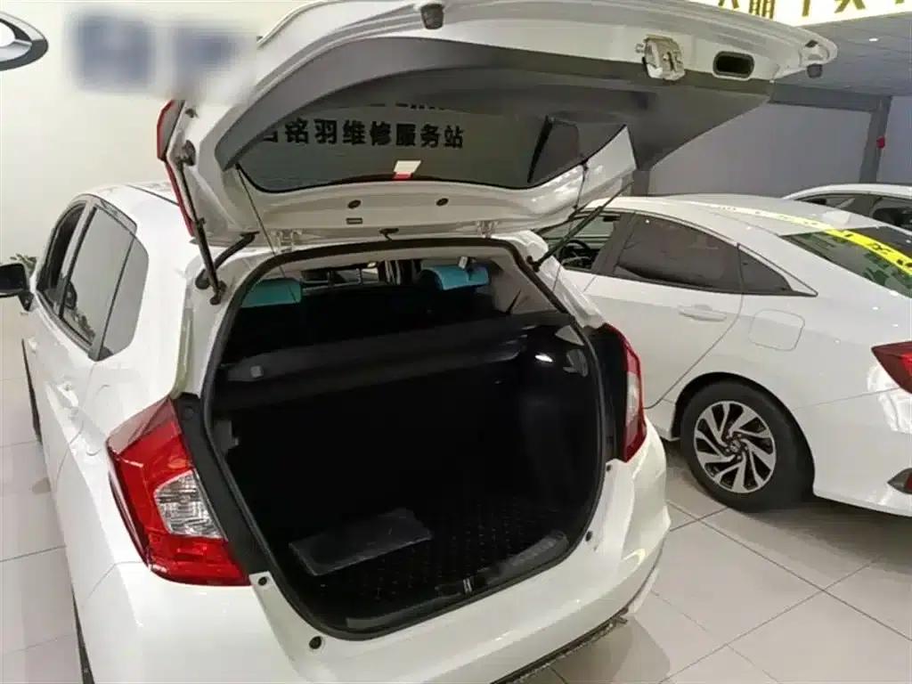 Honda Fit 2018 1.5L CVT Comfort Edition — миниатюра 19