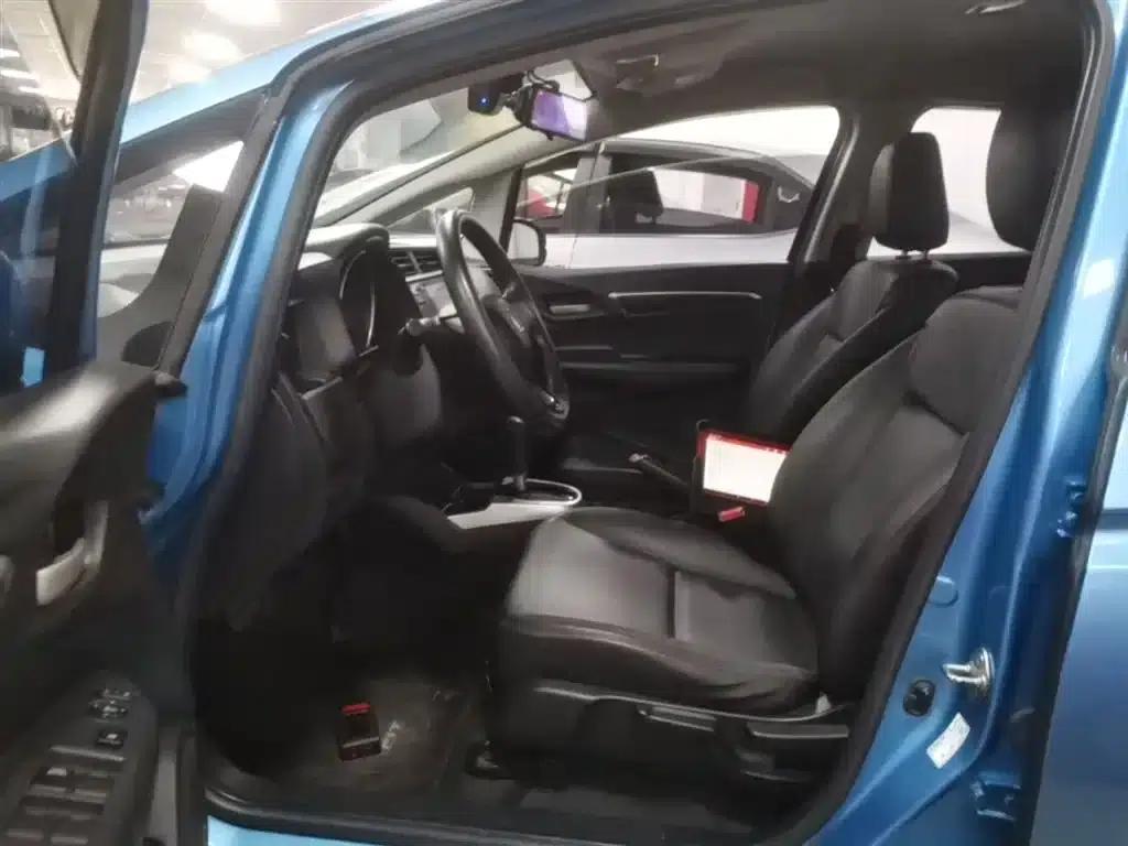 Honda Fit 2018 1.5L CVT Sport Edition — миниатюра 15