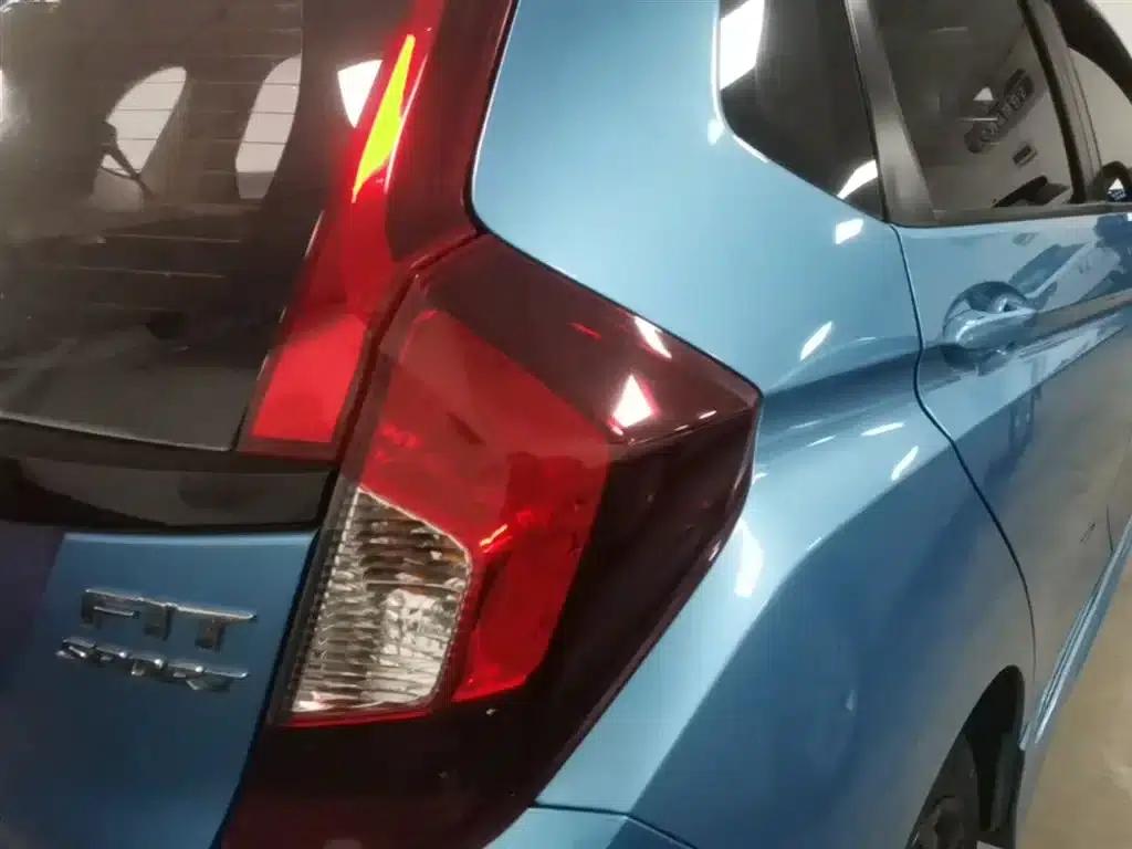 Honda Fit 2018 1.5L CVT Sport Edition — миниатюра 8