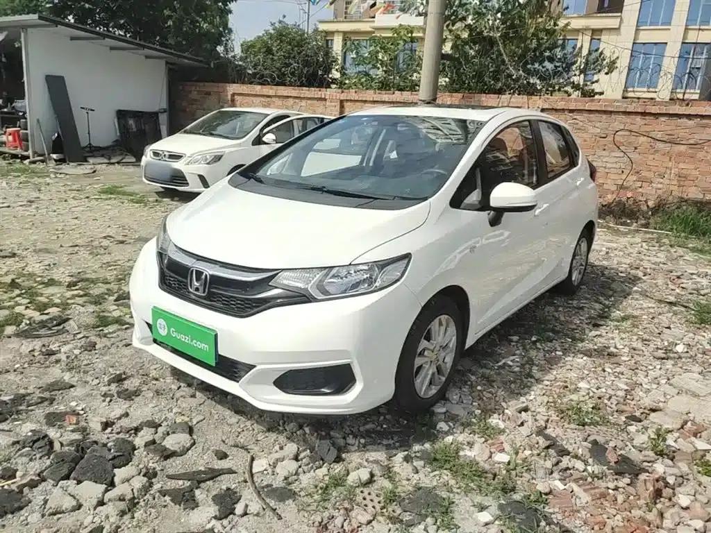 Honda Fit 2018 1.5L CVT Comfort Sunroof Edition — миниатюра 1