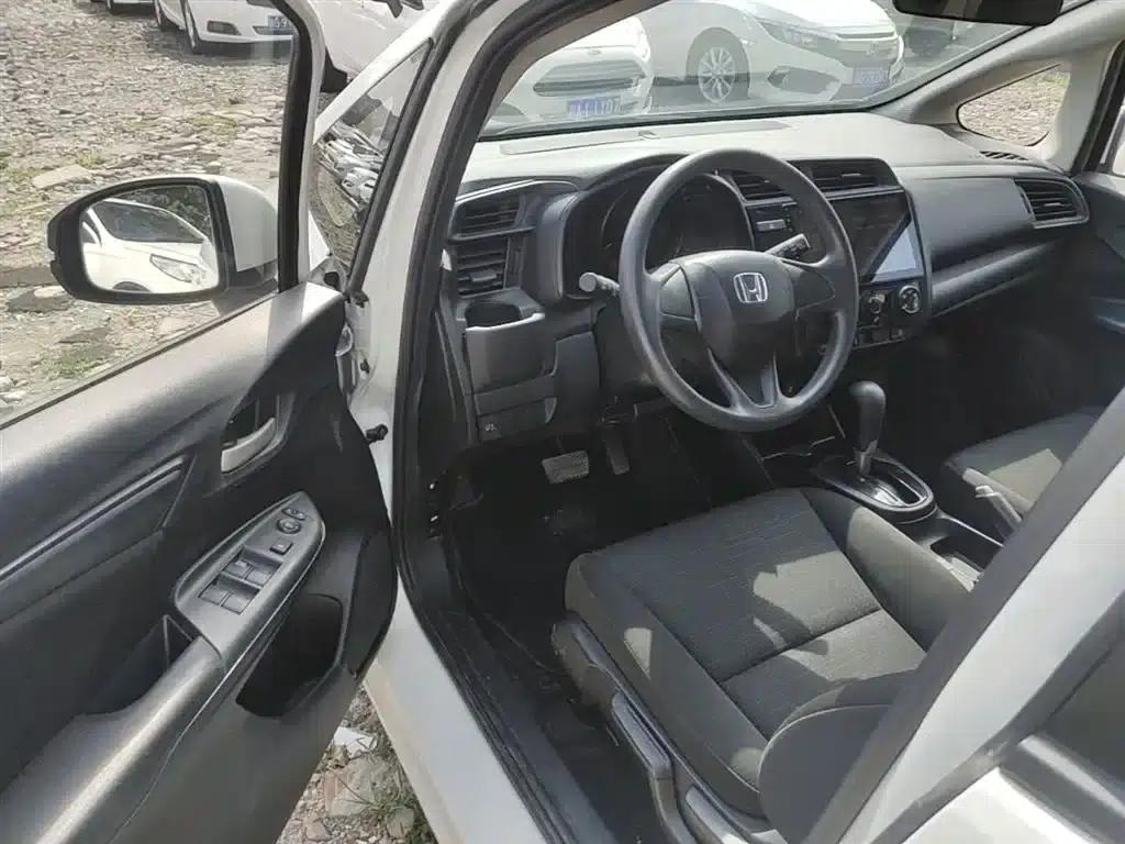 Honda Fit 2018 1.5L CVT Comfort Sunroof Edition — миниатюра 16