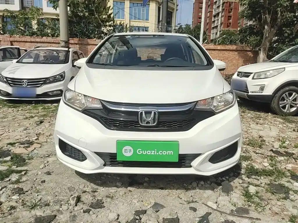 Honda Fit 2018 1.5L CVT Comfort Sunroof Edition — миниатюра 3