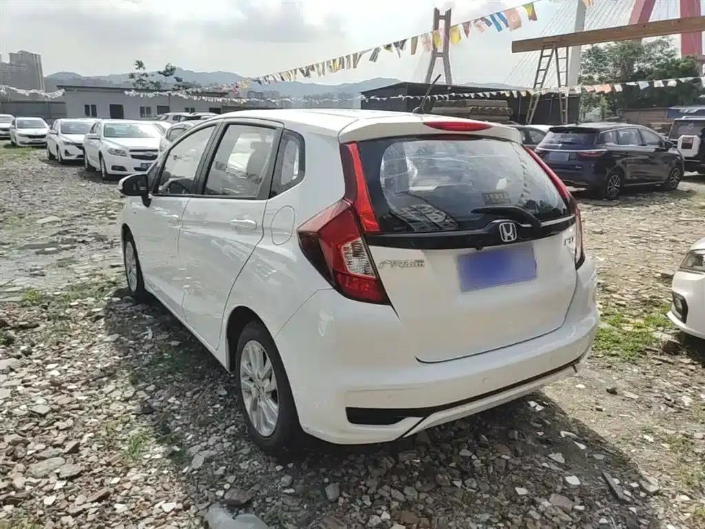 Honda Fit 2018 1.5L CVT Comfort Sunroof Edition — миниатюра 5