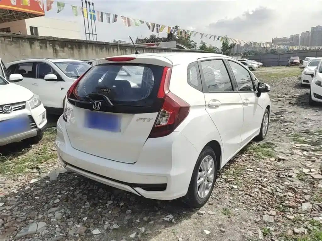 Honda Fit 2018 1.5L CVT Comfort Sunroof Edition — миниатюра 7