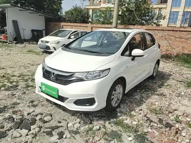 Honda Fit 2018 1.5L CVT Comfort Sunroof Edition