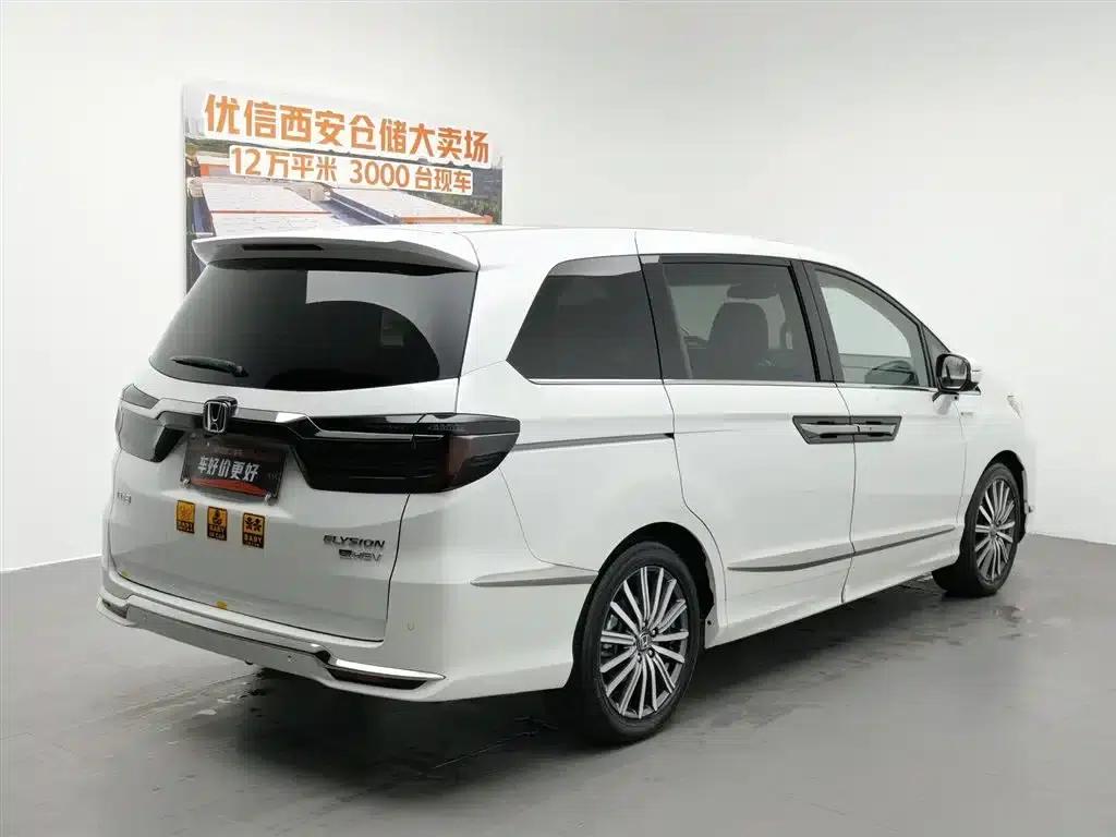 Elysion 2022 2.0L e:HEV Luxury Edition — миниатюра 2