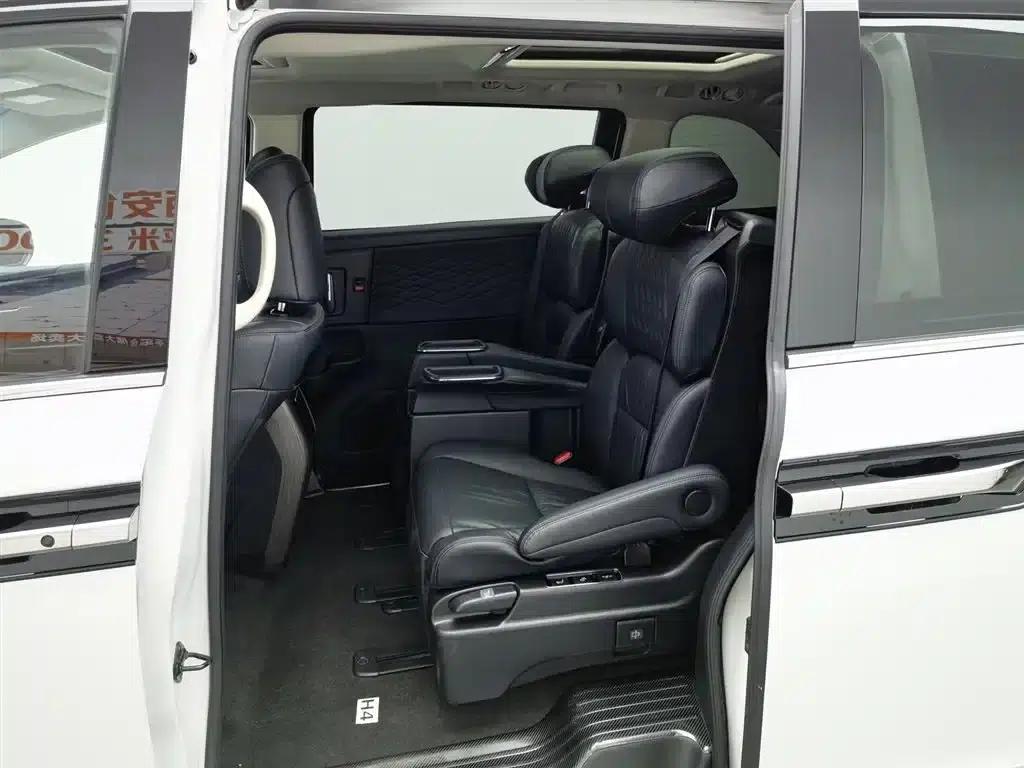 Elysion 2022 2.0L e:HEV Luxury Edition — миниатюра 15